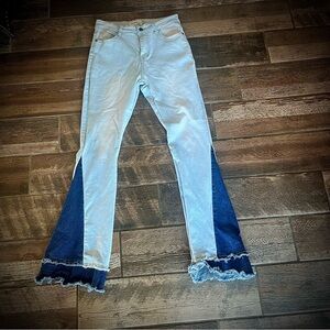 Celebrity Ace light wash bell bottom flare denim jeans 9/29